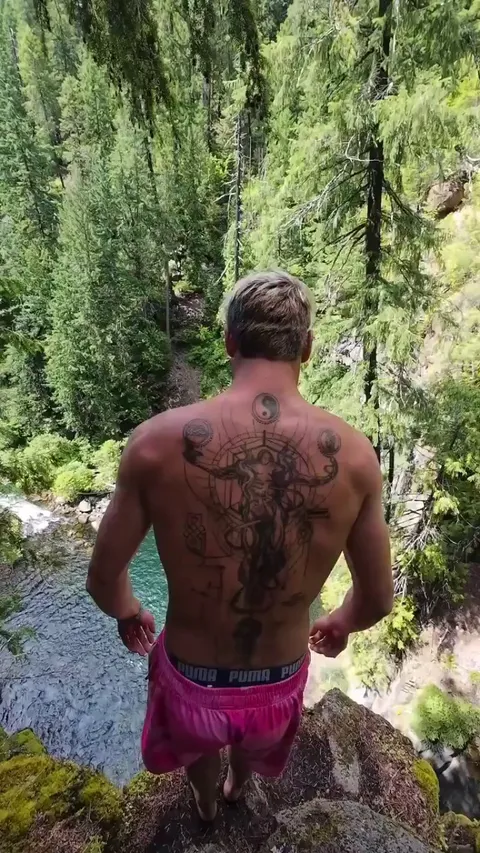 New cliff jumping world record unlocked (160ft/49m)