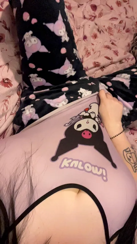 they say kuromi girls are toxic… but they also say toxic pussy is the best soo 👀