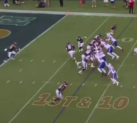 Caleb Williams highlights from tonight (Final statline of 6/10 for 130 yards and 1 TD)