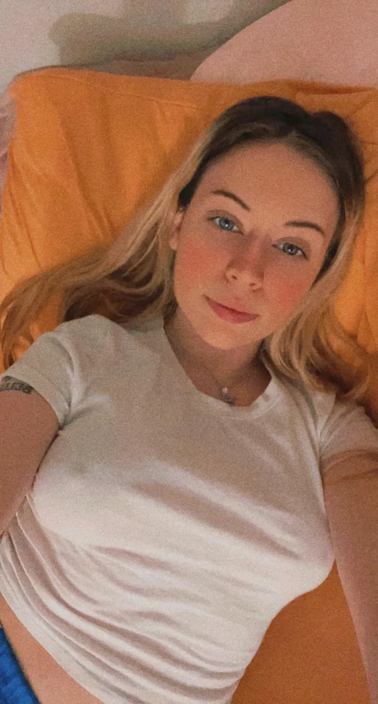 26F am I naturally beautiful?