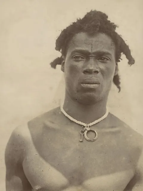 Men's hairstyles in pre-colonial Africa