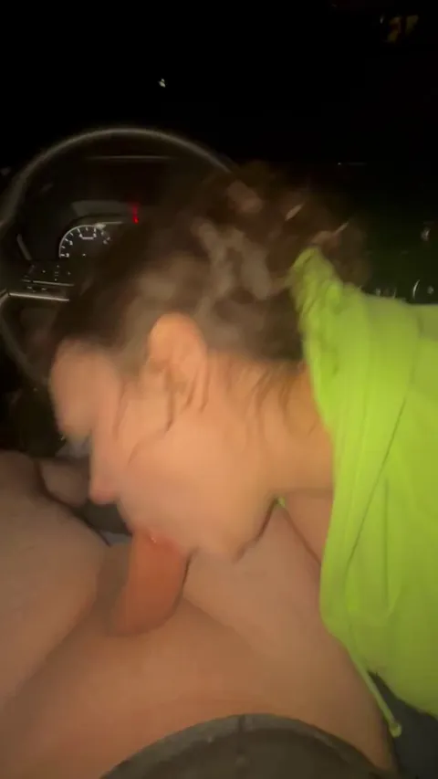 He can’t stop using my throat 😩🥵