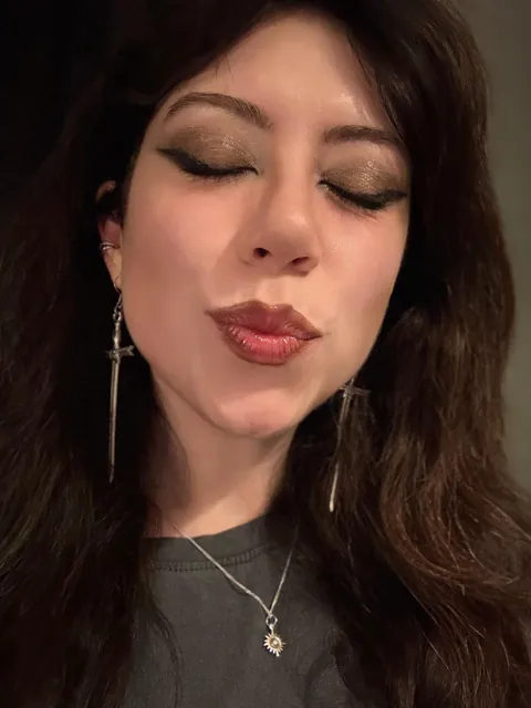 First time trying a grungy/glam inspired look