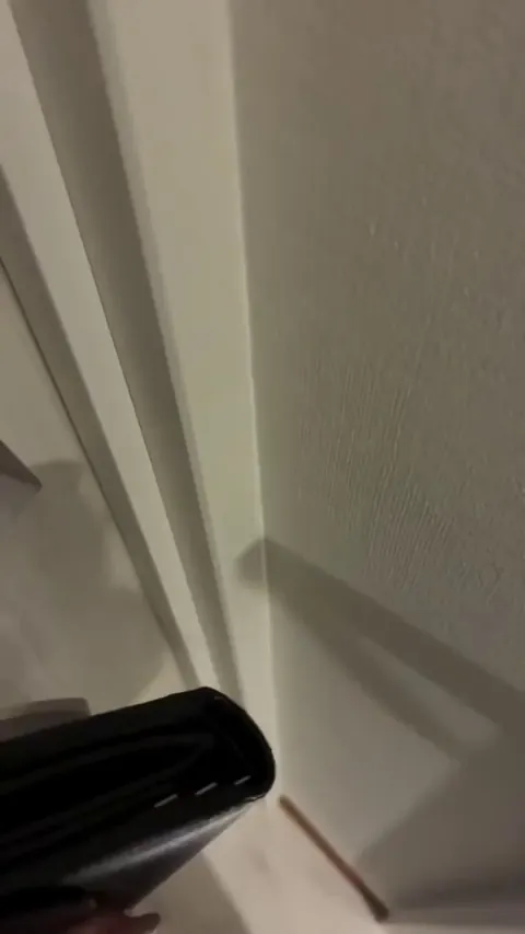 Imagine entering the house and seeing this 😺