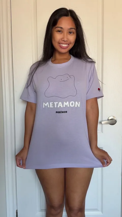 Nobody believes I'm 100% Filipina because of my perfect curves