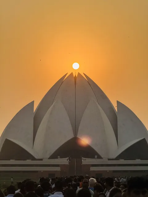 ITAP of the Delhi Lotus Temple at the perfect time 