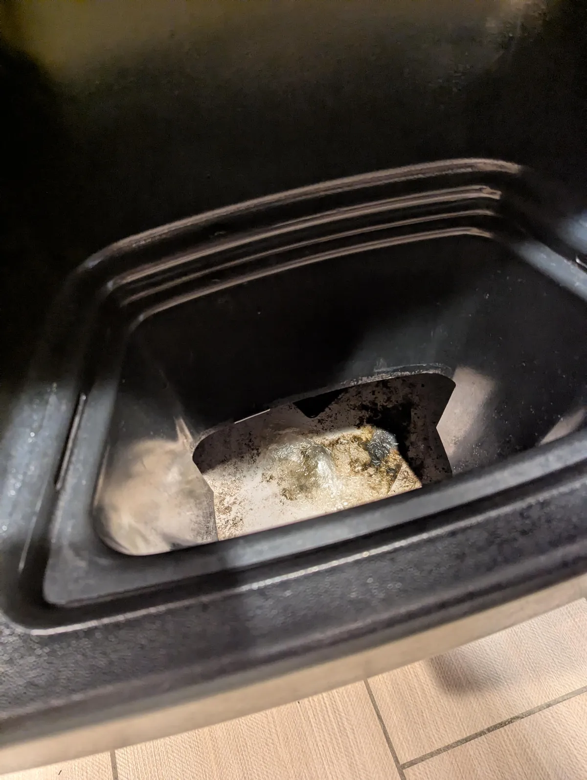 The ice machine at the $269/night hotel I'm staying at for a work conference...