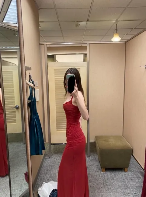 law firm Christmas party- too much? (I’m a partners wife)