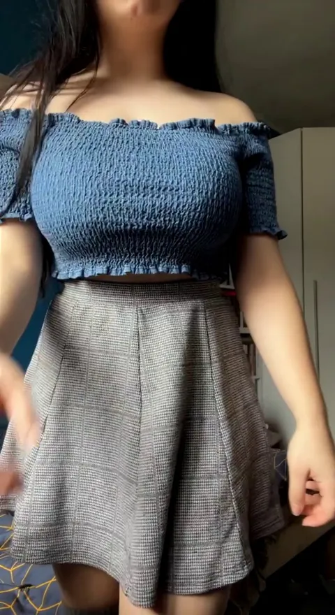 I think they’re pretty massive for my small 5’0 frame ;)