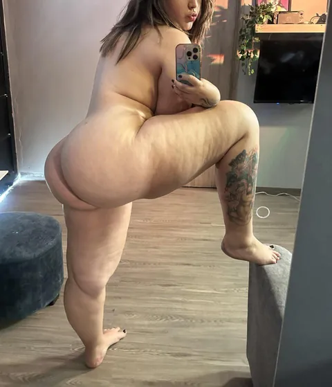 Chubby, horny, married but need more🥹😈