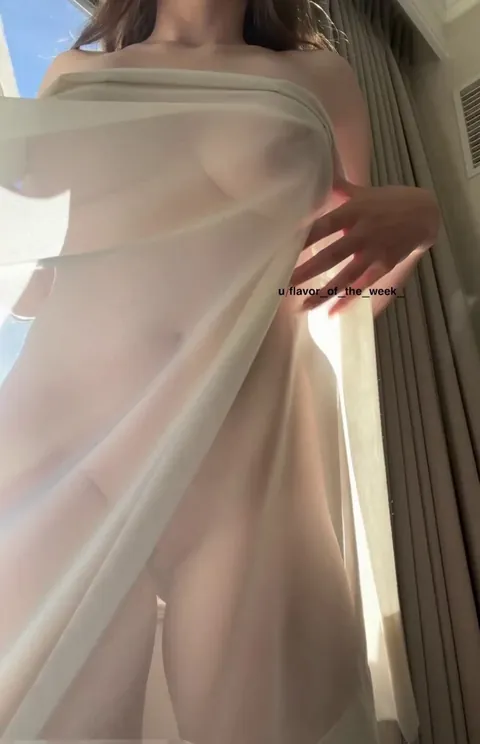 Revealing my juicy curves