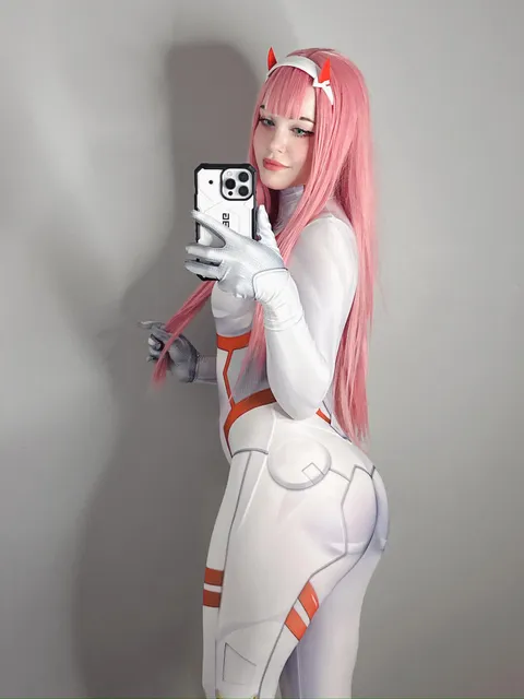 Zero Two’s White Suit Cosplay by Emfox