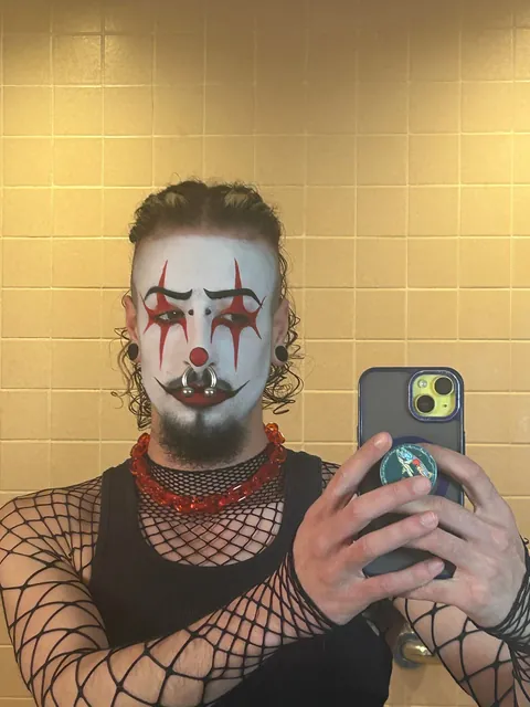 went to a rave to clown around!