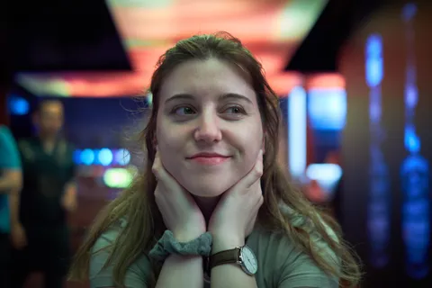 I took this portrait of my gf in Barcelona while having a beer.