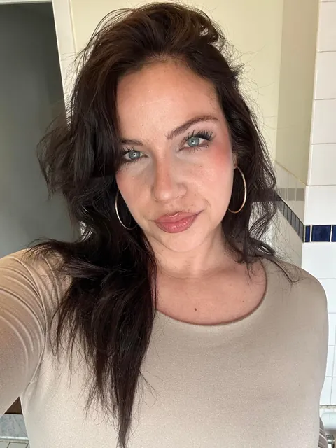 Is my makeup flattering for me??