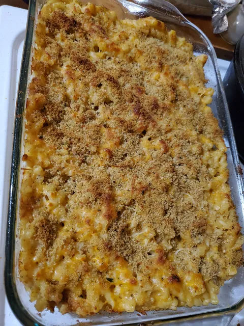 Boyfriend made me macaroni and cheese, because he knows I'm having a rough time right now and its one of my favorite foods