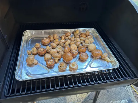 [Homemade] mushroom and bacon pizza