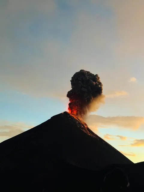Volcano Acatenango, Volcano Fuego and Lago Atitlan in Guatemala