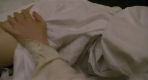 Saoirse Ronan and Kate Winslet sex scene
