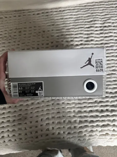 A Ma Maniere sent me Jordan 3s from GOAT on release day???