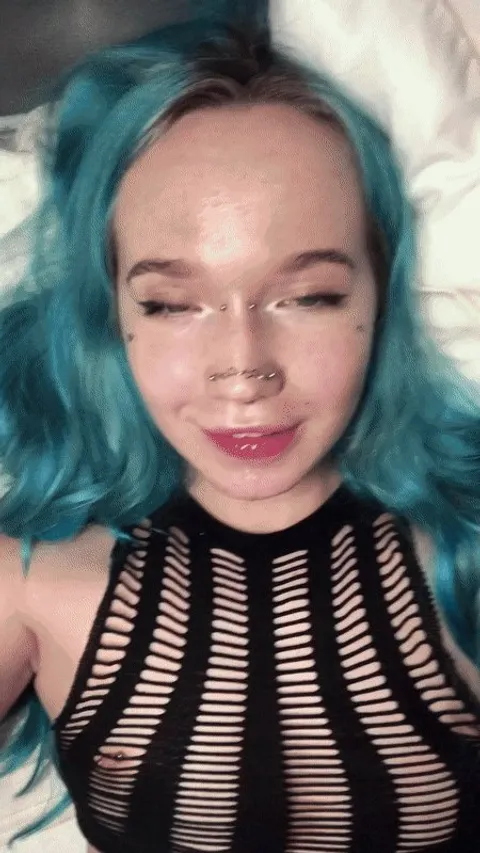 I had two guns shooting cum in my face.