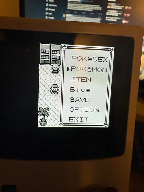 My Pikáchu just unexpectedly evolved without a thunderstone while playing Pokémon Blue on my gameboy