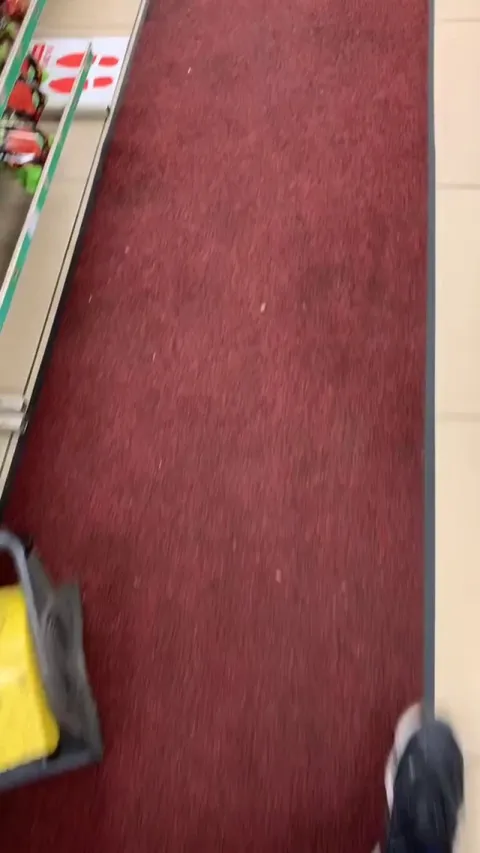 Finding a scamming Card Shimmer at gas station