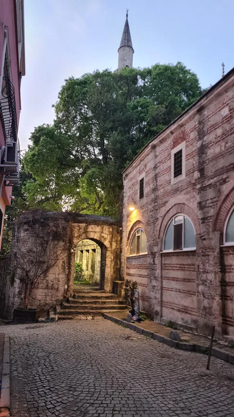 Istanbul to south-eastern Turkey (16 days - 4200km)