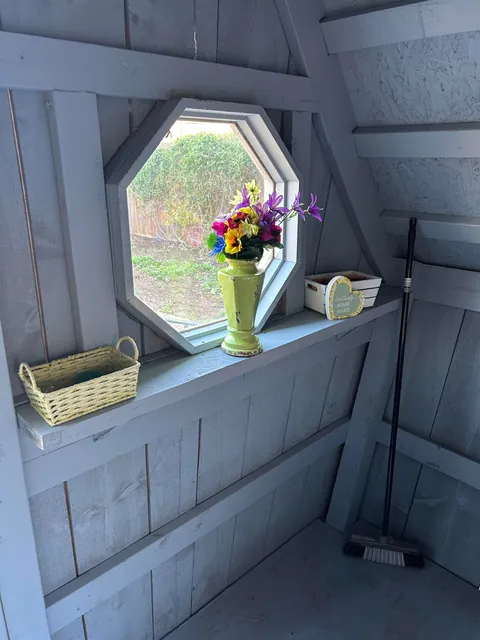 Fairy Shed…..just painted the interior.