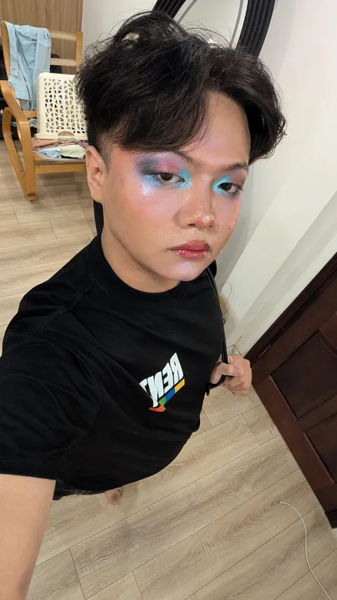 Finally got more serious and actually use eye primer xd