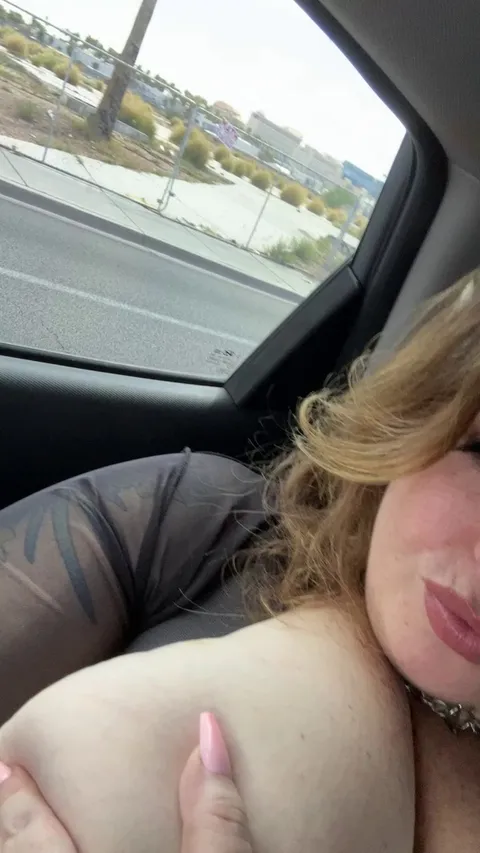 I need someone to pinch my cute nipples