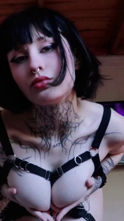 Goth girls are meant to be ruin