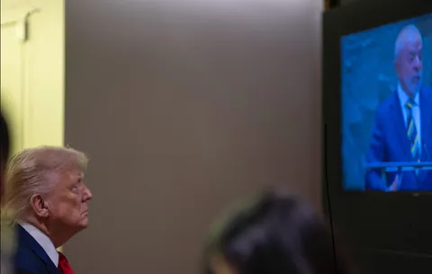 Trump listening Brazil's speech at General Assembly of the United Nations (2025)
