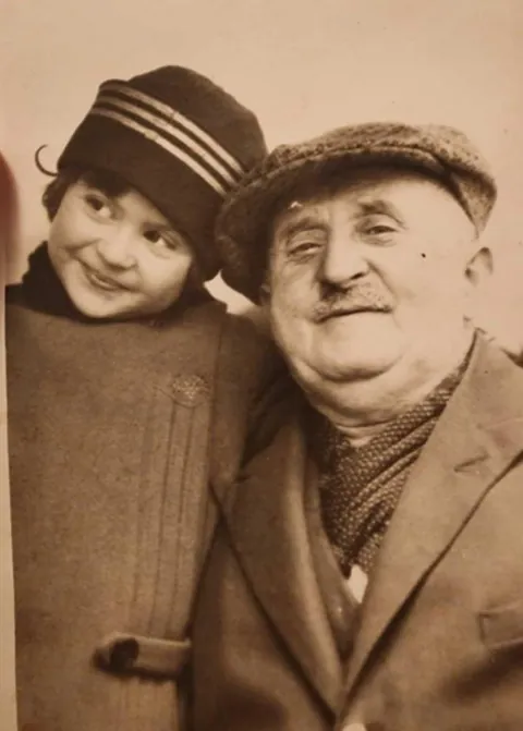 My grandmother (1925-)