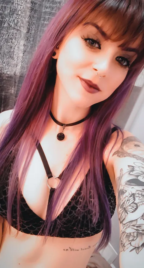 26F Who Would Go Swimming With This Goth! (Self)