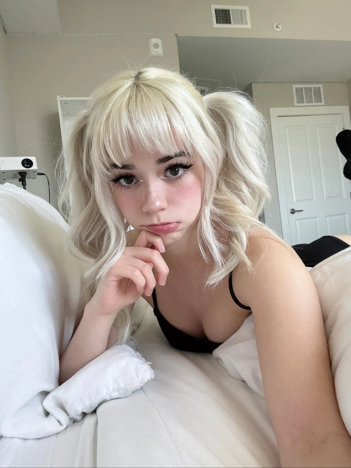 sooo i’m just 4’11 &gt;.&lt; does that make me more fun in bed orrr…?