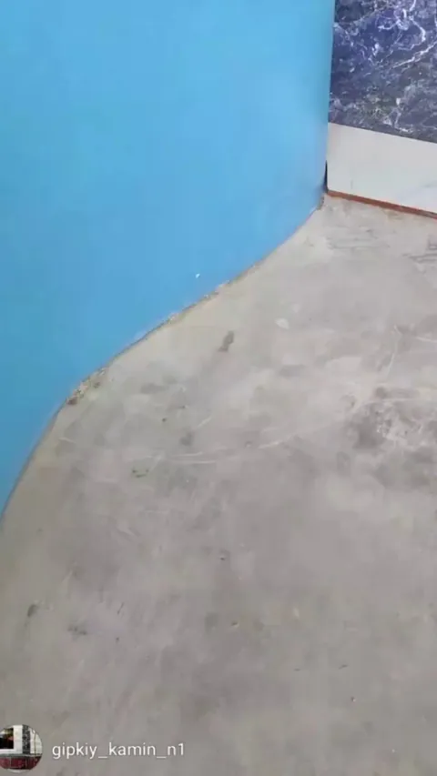 Fitting floor tiles to the wall