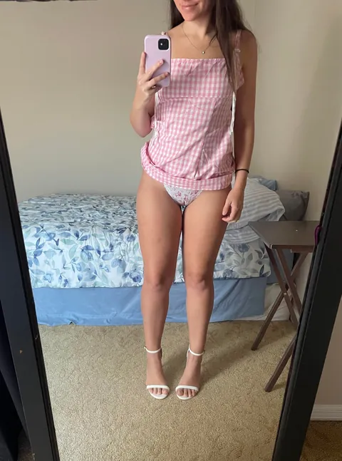 Couple options 😘 [f]