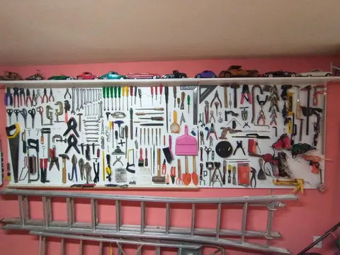 How my dad organises his tools