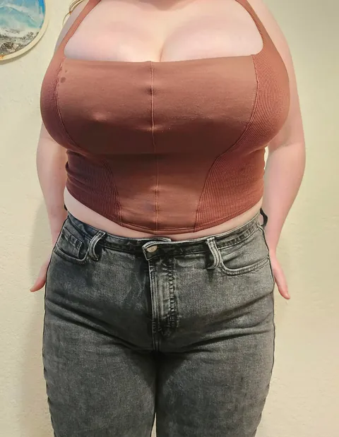 Are you sleepy? Let my big tits put you to sleep ~