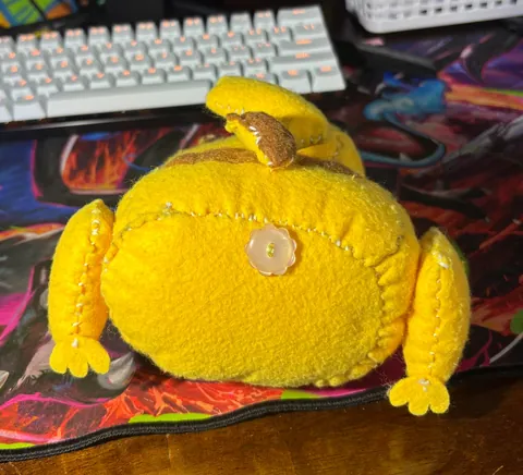 You guys loved my Wooper so much I have to make another one, went with Chonkachu this time and he was more rough than I was imagining but still turned out way better than I actually expected.