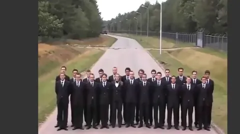 Dutch army testing its tank's emergency brakes