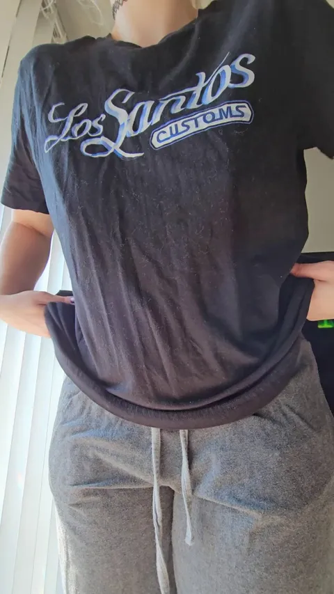 I lost 20lbs! Now my boobs look pretty big on my 5'1 frame 😎