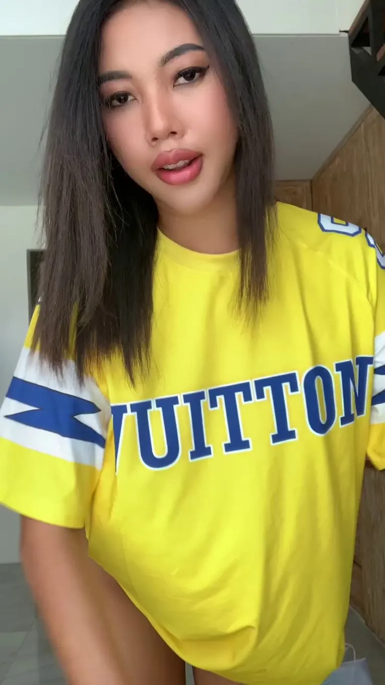 Let me show you why you should be obsessed with this Asian body