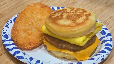 [Homemade] Copycat McDonald's Sausage Egg &amp; Cheese McGriddle