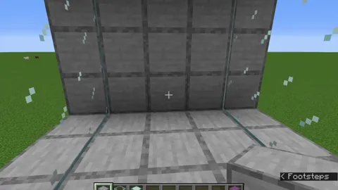 I discovered a cool trick for making secret entrances using Shulker Boxes!