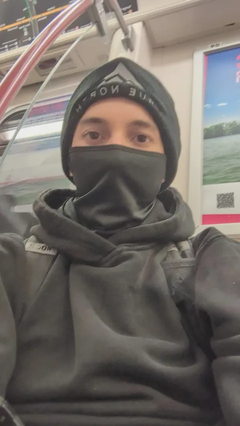 a group of teenagers asked me what gang I'm in (I have the flu)