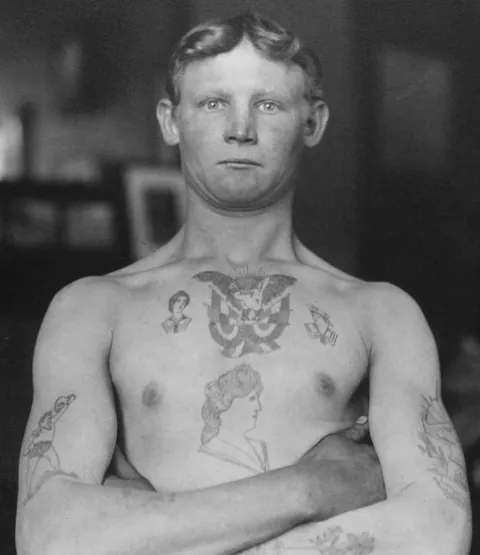 Immigrants arriving in the US through Ellis Island from 1906 to 1914 captured by photographer Augustus Frederick Sherman