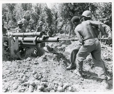 World War II, 1940s: The Pictures They Don't Often Show...