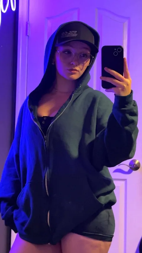 19f Roast and toast me 🥀